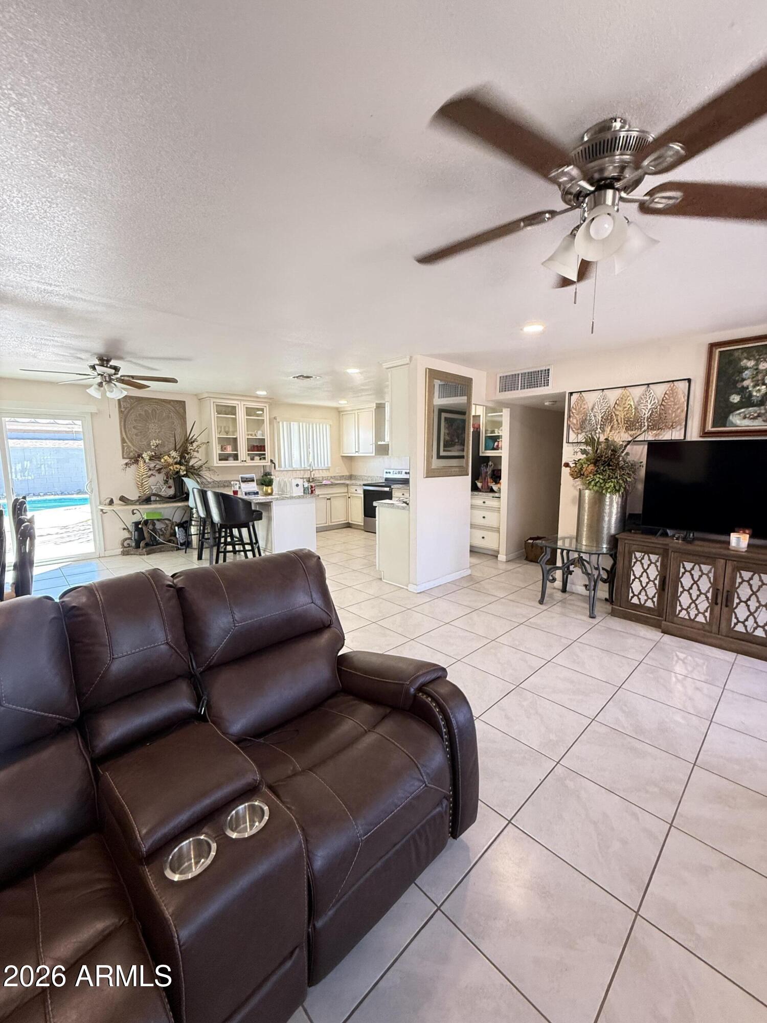8219 West Piccadilly Road Phoenix, AZ 85033 - Photo 15 of 37 IMG_3256 2