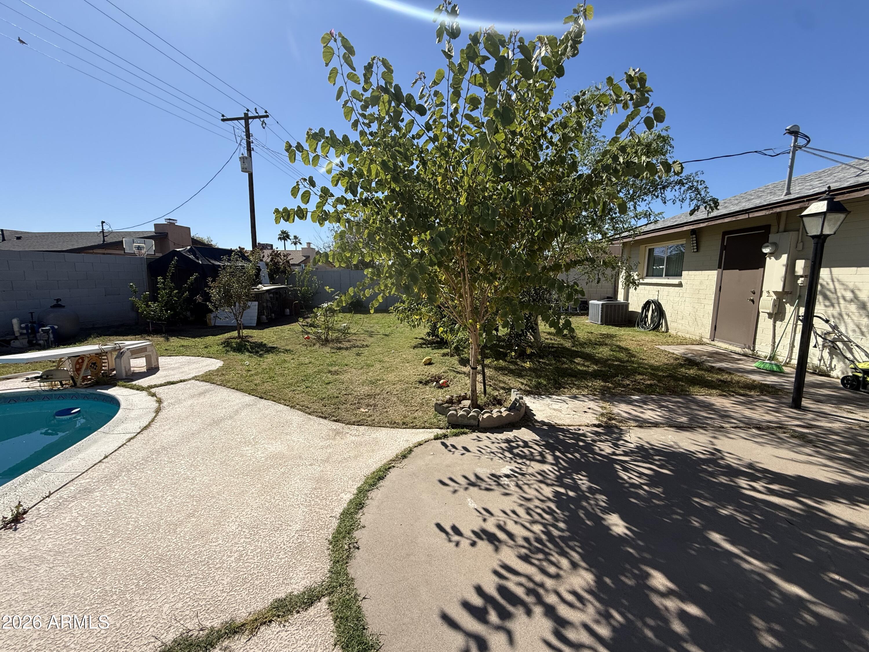 8219 West Piccadilly Road Phoenix, AZ 85033 - Photo 28 of 37 IMG_3261 2