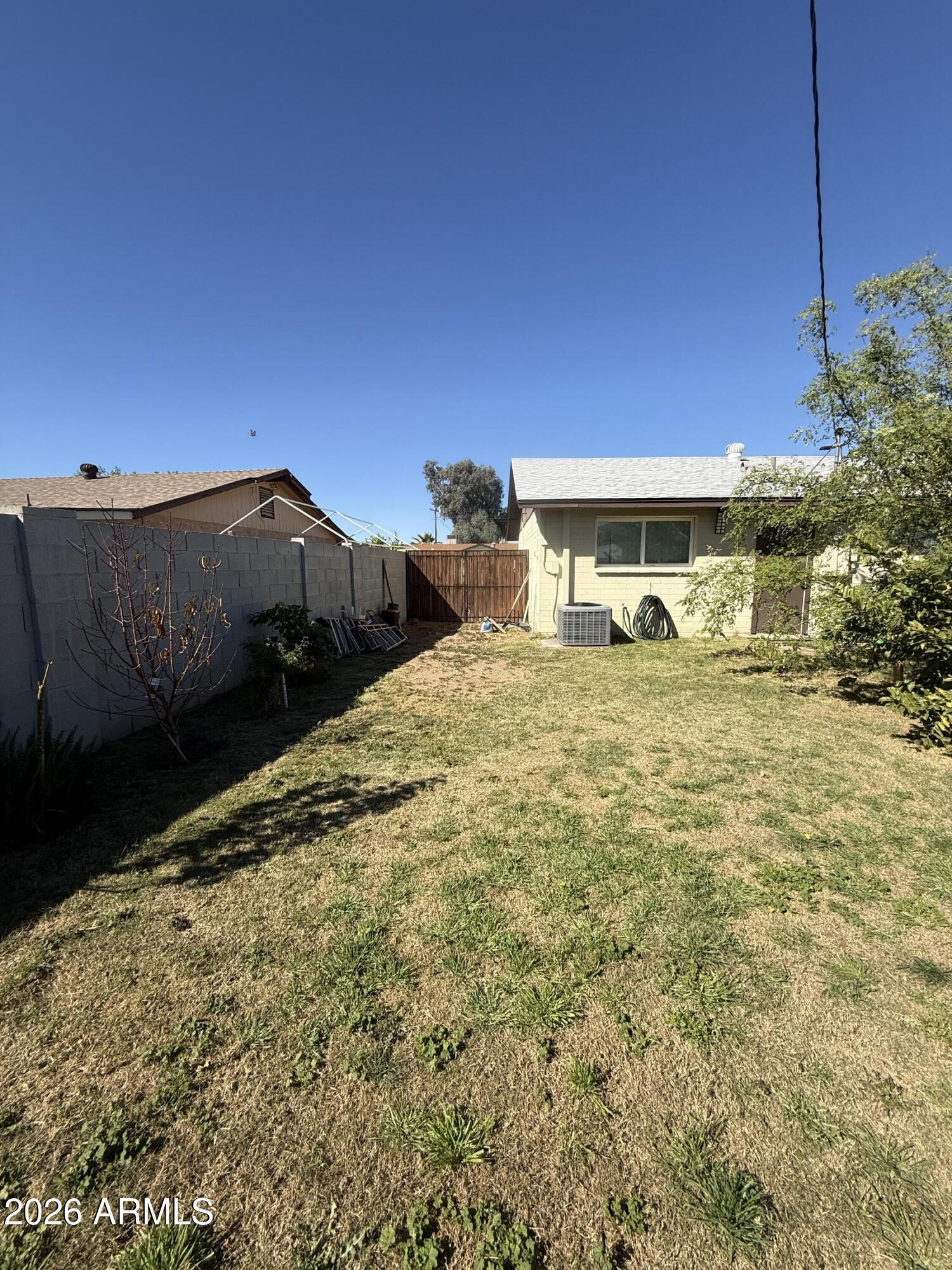 8219 West Piccadilly Road Phoenix, AZ 85033 - Photo 29 of 37 IMG_3263 2