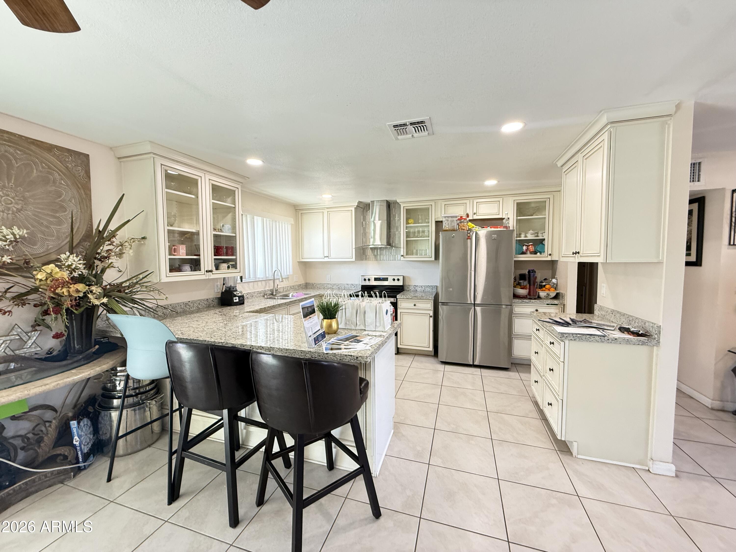 8219 West Piccadilly Road Phoenix, AZ 85033 - Photo 3 of 37 IMG_3258 2