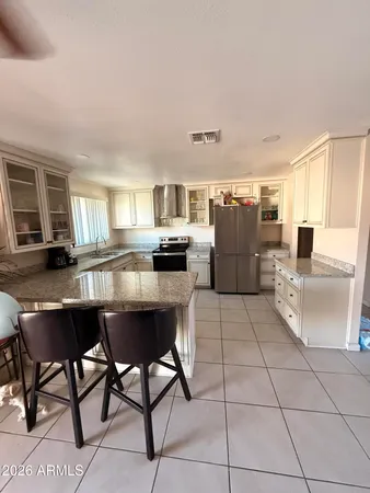 $389,999 | 8219 West Piccadilly Road, Phoenix, AZ 85033