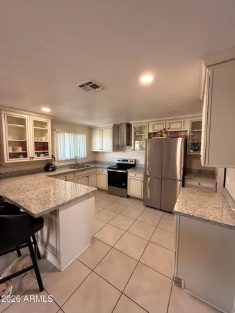 $389,999 | 8219 West Piccadilly Road, Phoenix, AZ 85033