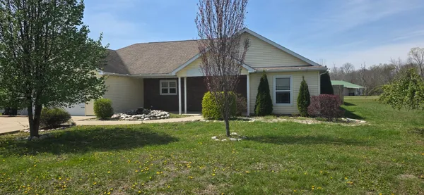 $299,000 | 11213 Maggie Drive, Marion, IL 62959