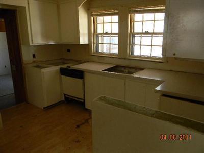 78 Lewis Road Hyannis, MA 02601 - Photo 5 of 13 an empty room with a window