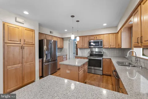 $852,600 | 20646 Hazelnut Court, Germantown, MD 20874