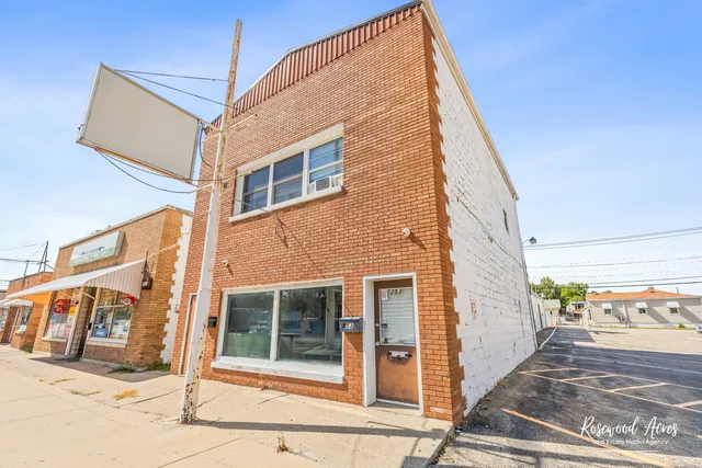 $179,900 | 253 West Broadway Street, Bradley, IL 60915