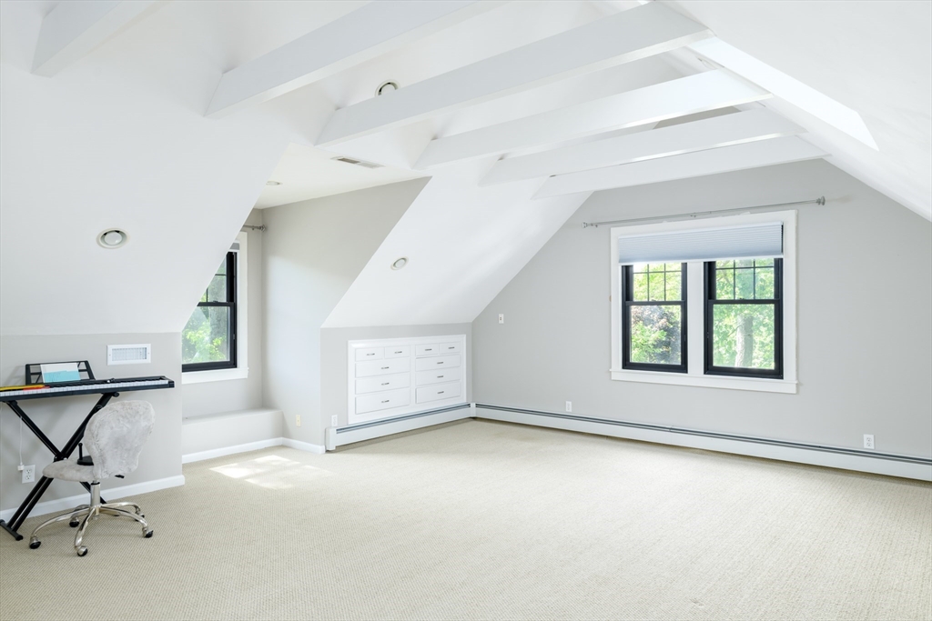 21 Round Table Road Shrewsbury, MA 01545 - Photo 36 of 40
