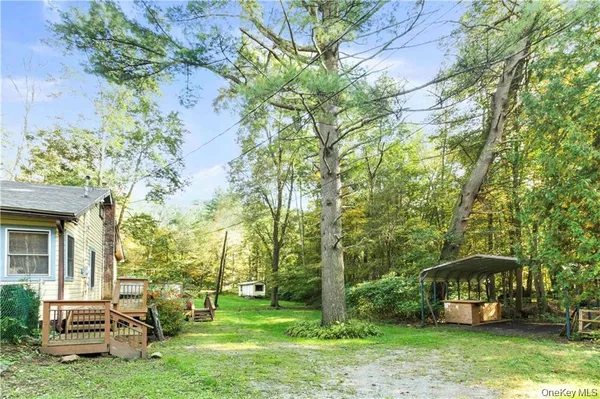 $2,000 | 4 1st Street, Godeffroy, NY 12729
