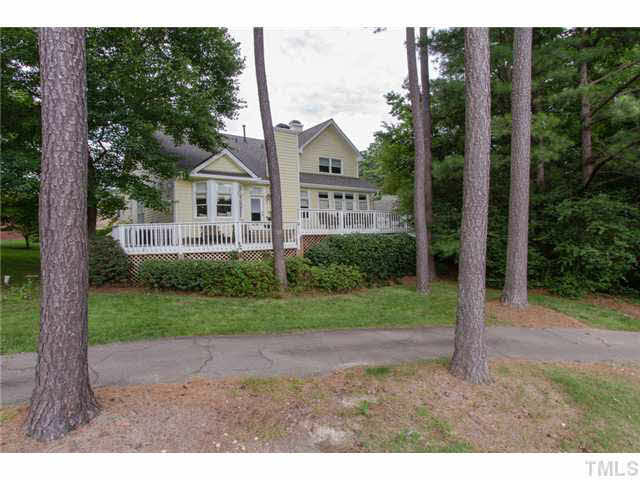 10009 Goodview Court Raleigh, NC 27613 - Photo 22 of 25 Exterior Back