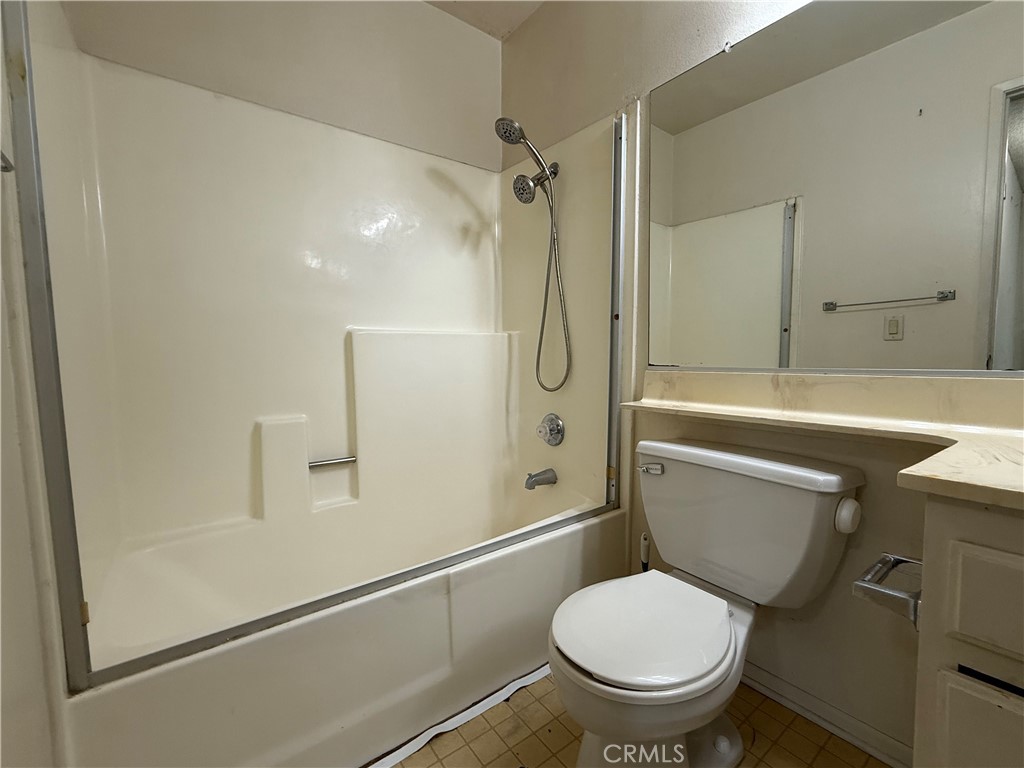 1566 Pine Avenue, Unit 202A Long Beach, CA 90813 - Photo 11 of 14