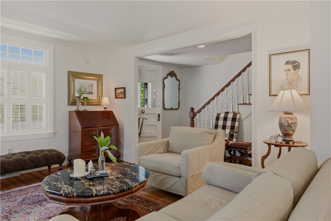 83 Malbone Road Newport, RI 02840 - Photo 10 of 49 Gallery Image 10