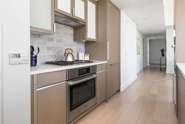 $1,149,000 | 100 Lovejoy Wharf, Unit PH3A, Boston, MA 02114