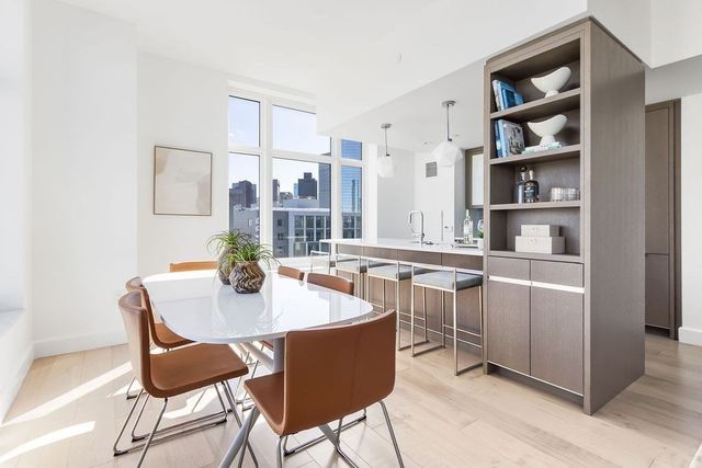 $1,149,000 | 100 Lovejoy Wharf, Unit PH3A, Boston, MA 02114