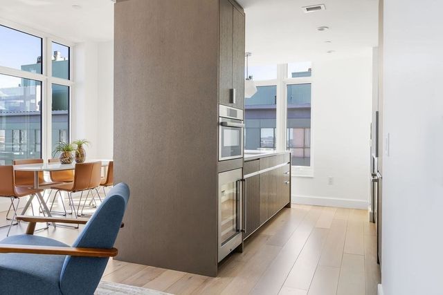$1,149,000 | 100 Lovejoy Wharf, Unit PH3A, Boston, MA 02114