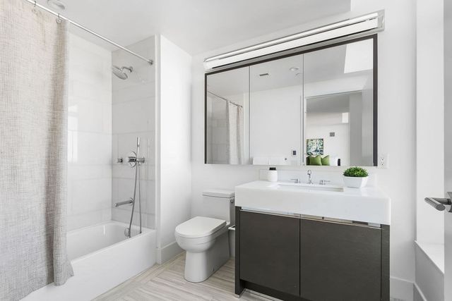 $1,149,000 | 100 Lovejoy Wharf, Unit PH3A, Boston, MA 02114