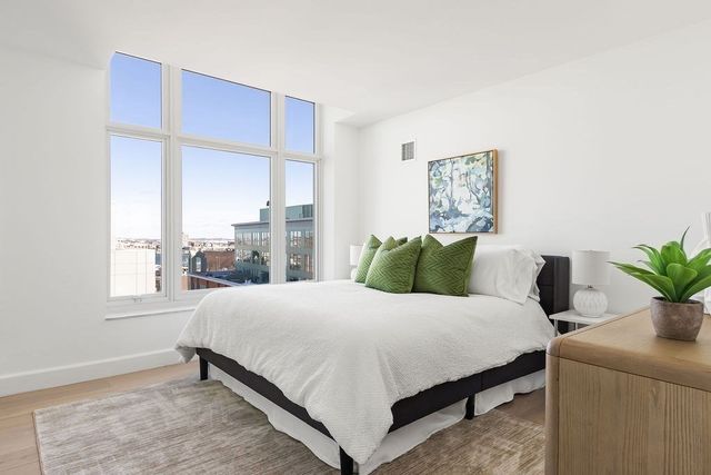 $1,149,000 | 100 Lovejoy Wharf, Unit PH3A, Boston, MA 02114