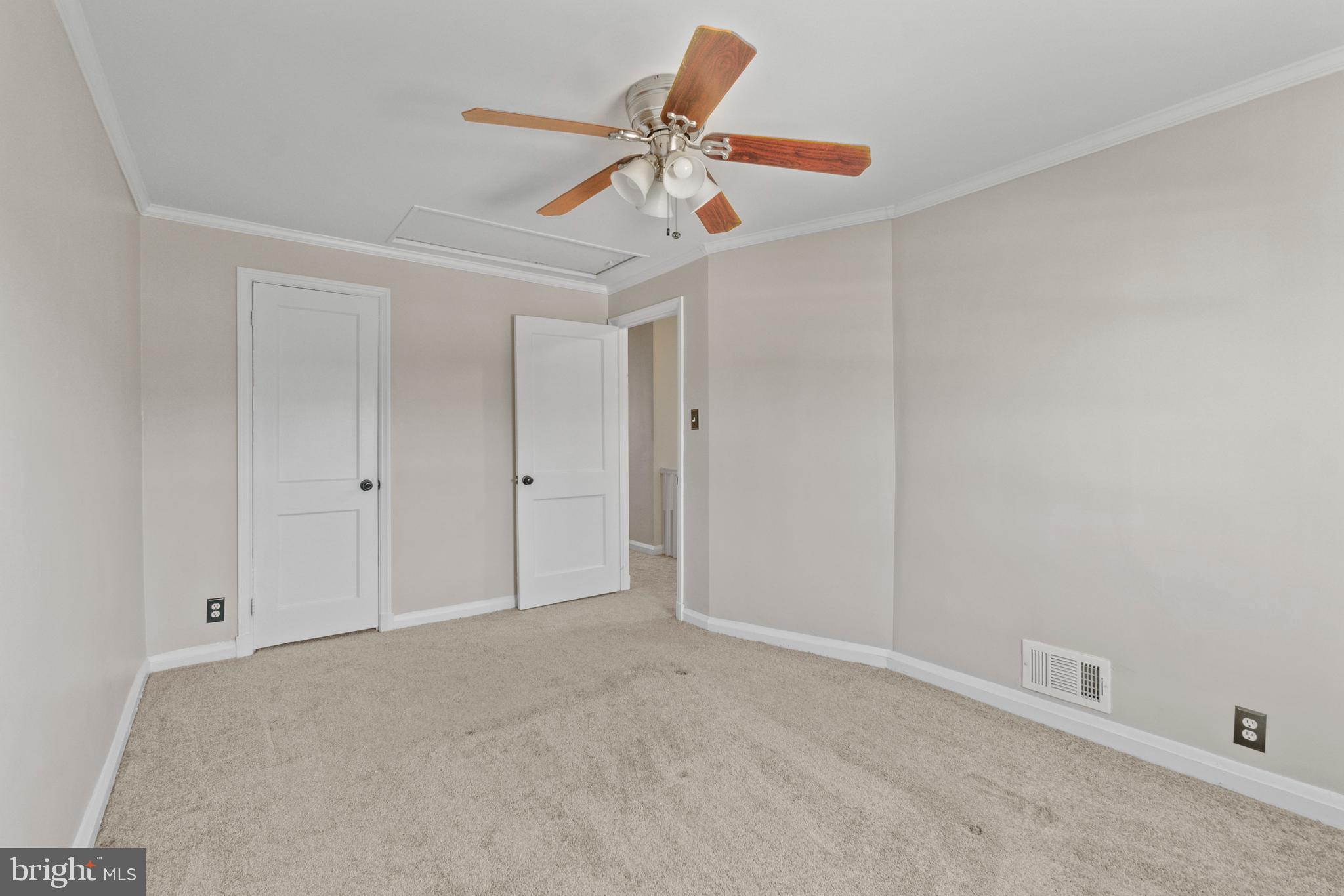 5514 Council Street Halethorpe, MD 21227 - Photo 14 of 36 a view of room