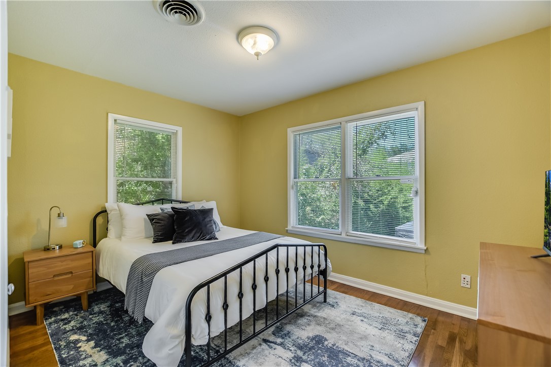 208 Braeswood Road Austin, TX 78704 - Photo 13 of 24
