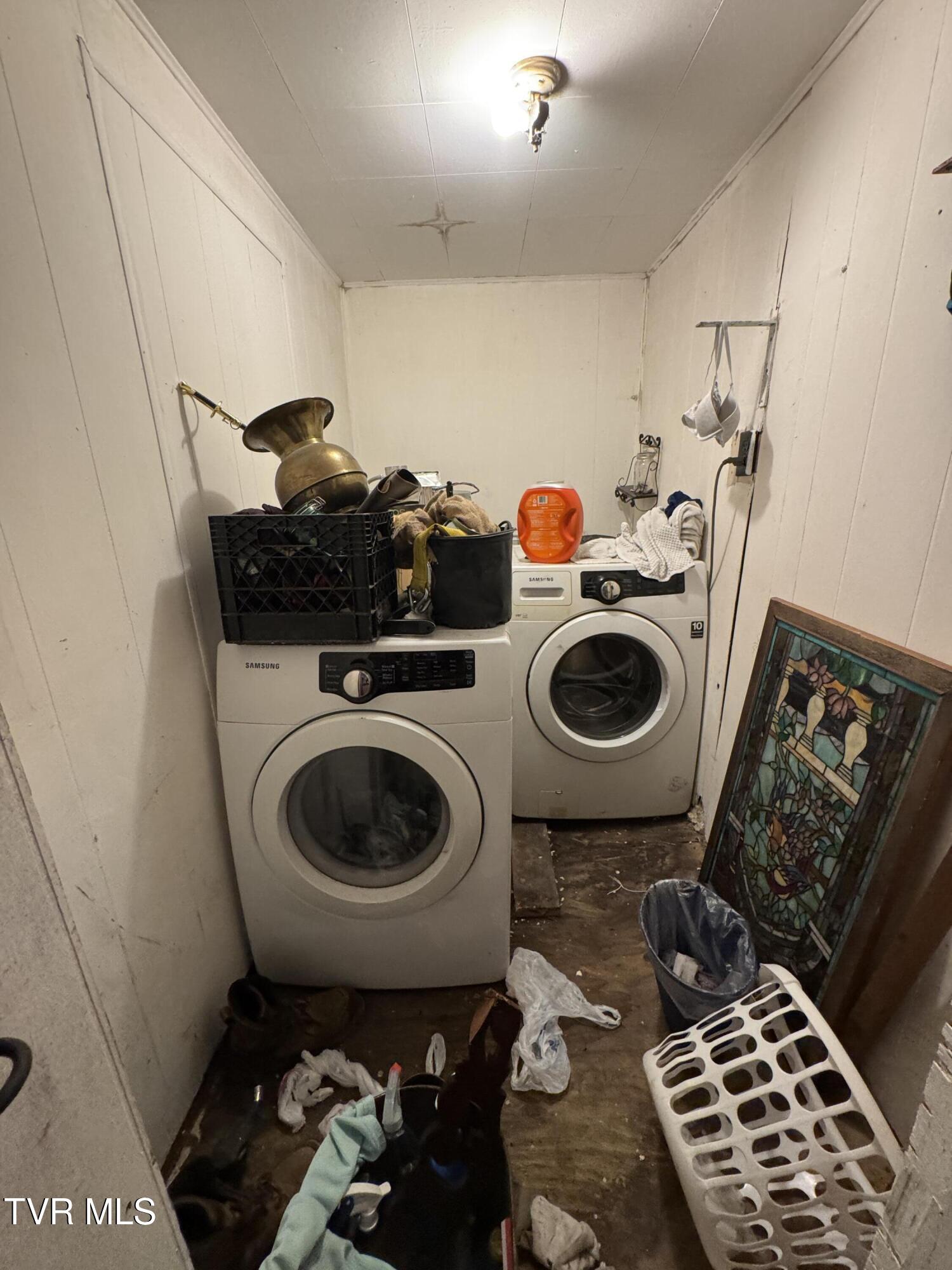 2342 Roda Road Appalachia, VA 24216 - Photo 17 of 30 LAUNDRY ROOM