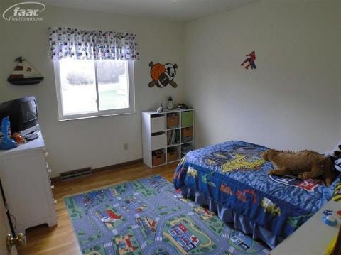 13087 White Lake Road Fenton, MI 48430 - Photo 17 of 20 20279131-16.JPG