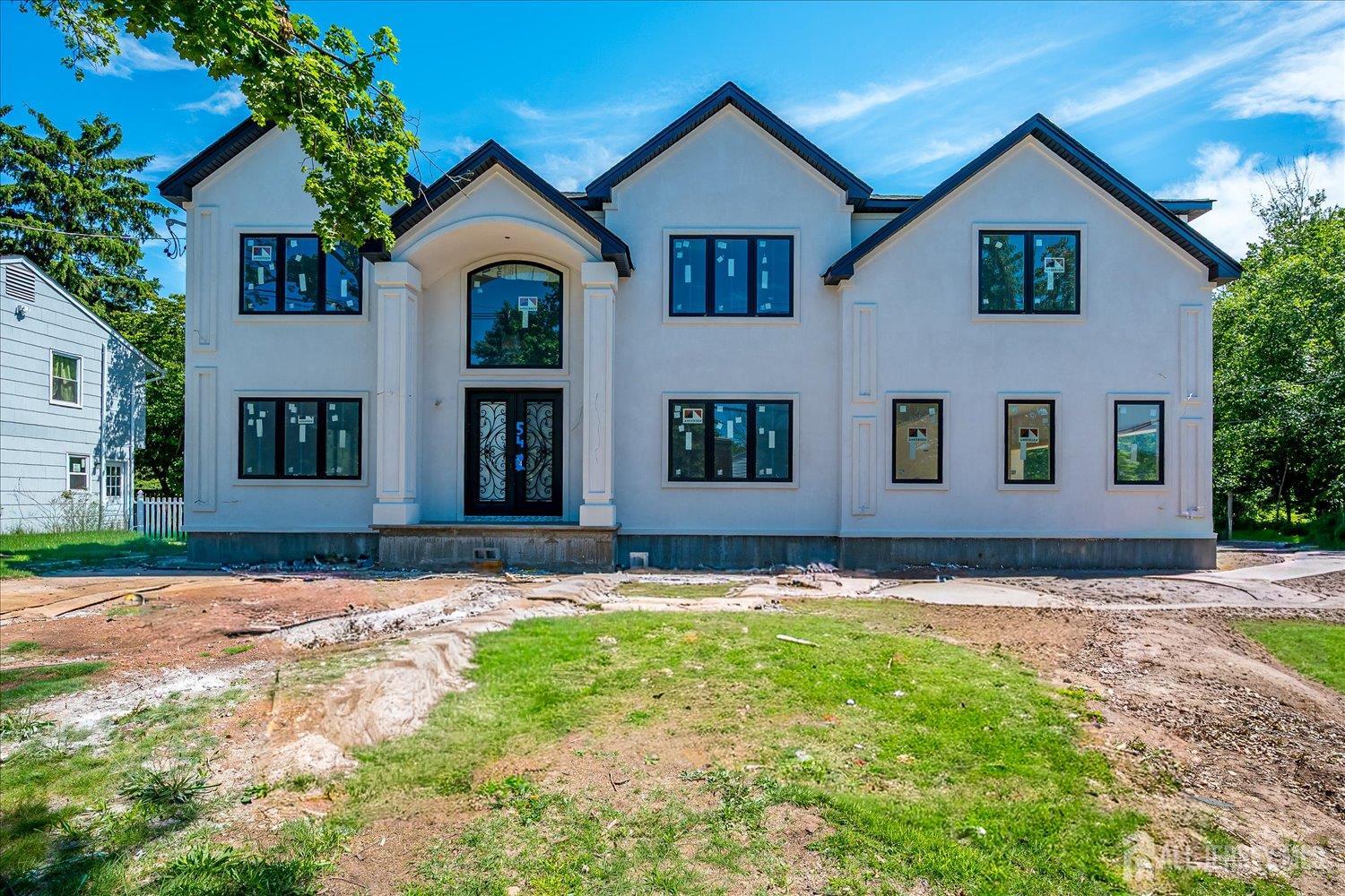 54 Nevsky Street Edison, NJ 08820 - Photo 1 of 53