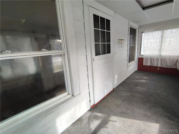 $2,300 | 2331 Midland Avenue, Syracuse, NY 13205