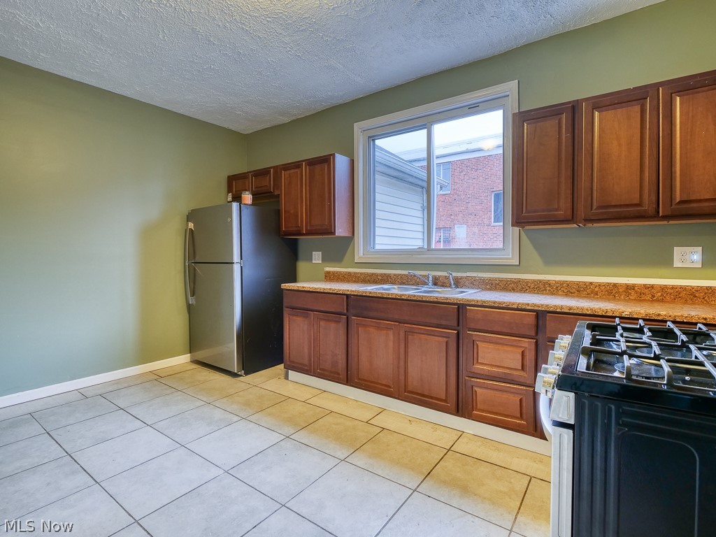 5227 Lee Road Maple Heights, OH 44137 - Photo 13 of 25 Gallery Image 13