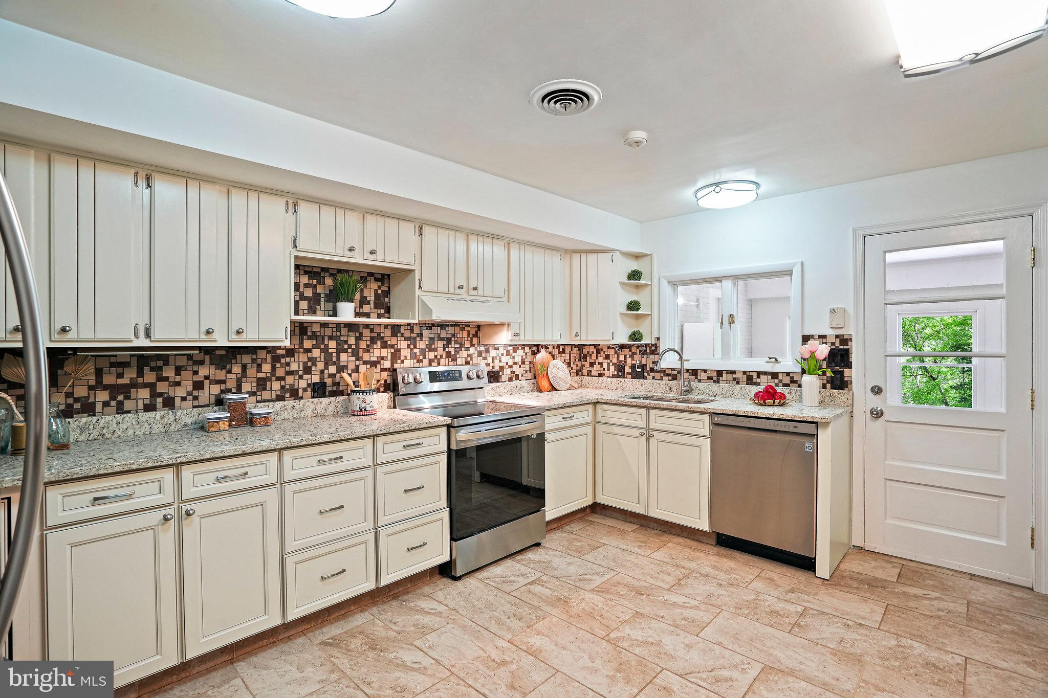 2610 Old Largo Road Upper Marlboro, MD 20772 - Photo 13 of 50