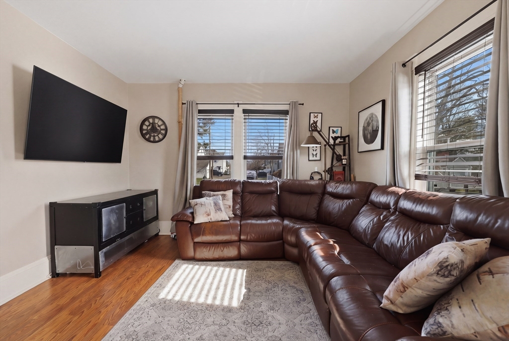 9 Hamilton Street Clinton, MA 01510 - Photo 6 of 32