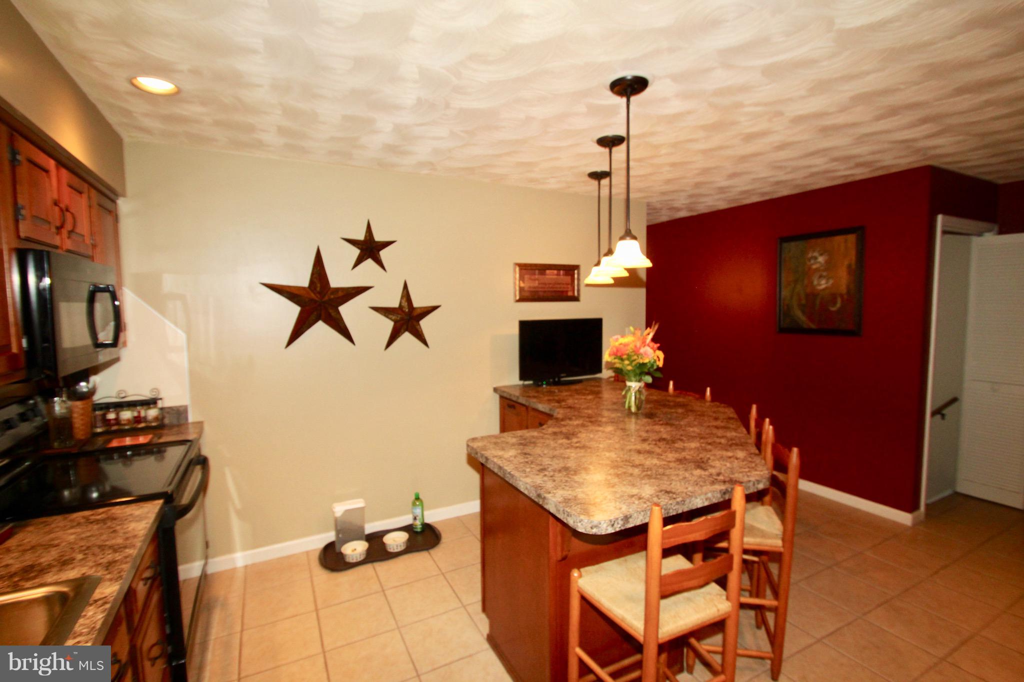 547 Hess Road Elizabethtown, PA 17022 - Photo 14 of 42 KITCHEN