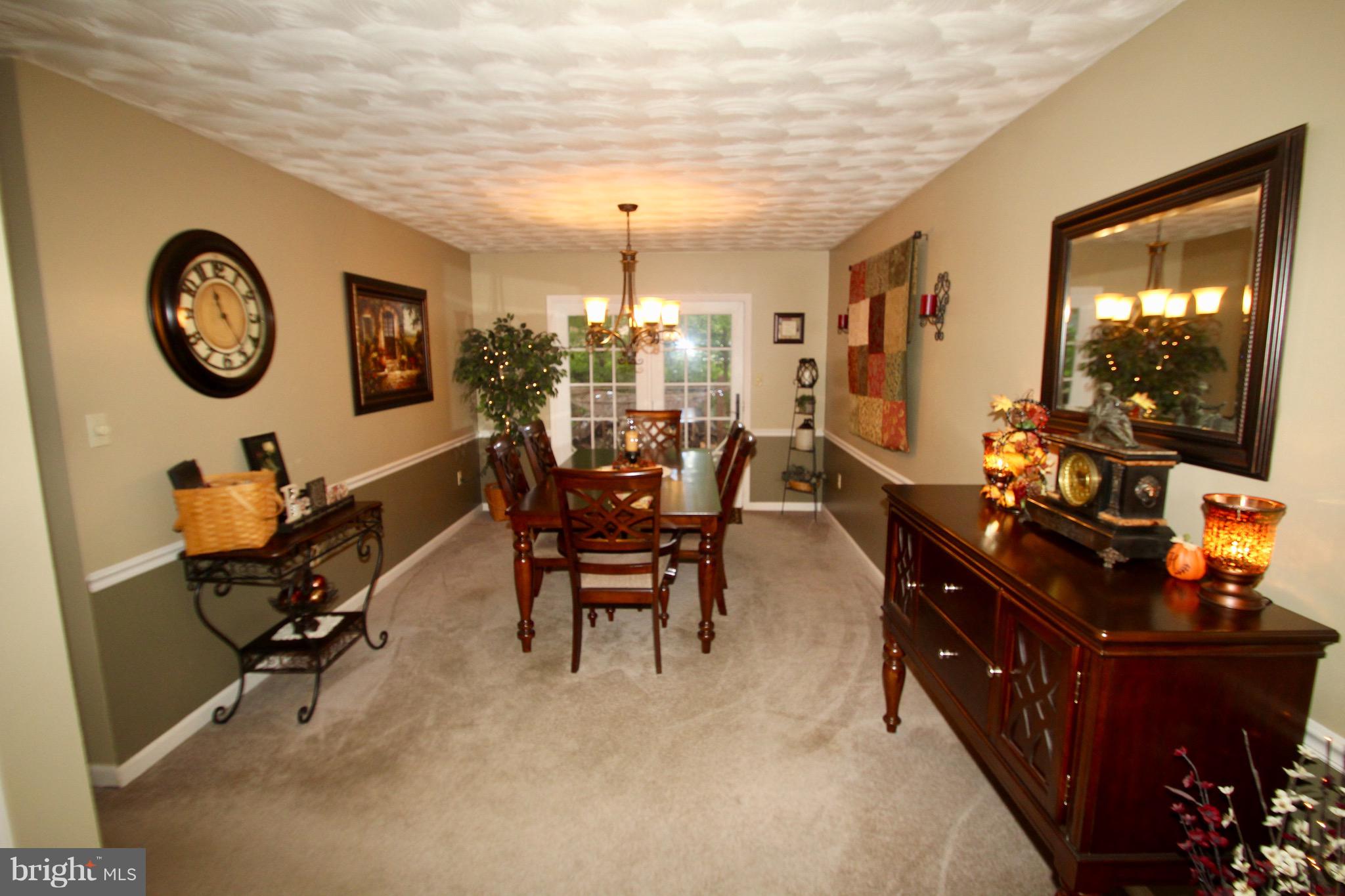 547 Hess Road Elizabethtown, PA 17022 - Photo 17 of 42 DINING