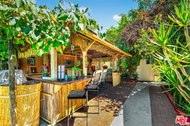 $1,149,000 | 1701 North Buena Vista Street, Burbank, CA 91505