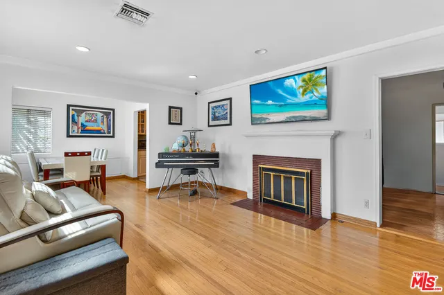 $1,149,000 | 1701 North Buena Vista Street, Burbank, CA 91505