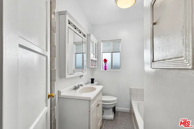 $1,149,000 | 1701 North Buena Vista Street, Burbank, CA 91505