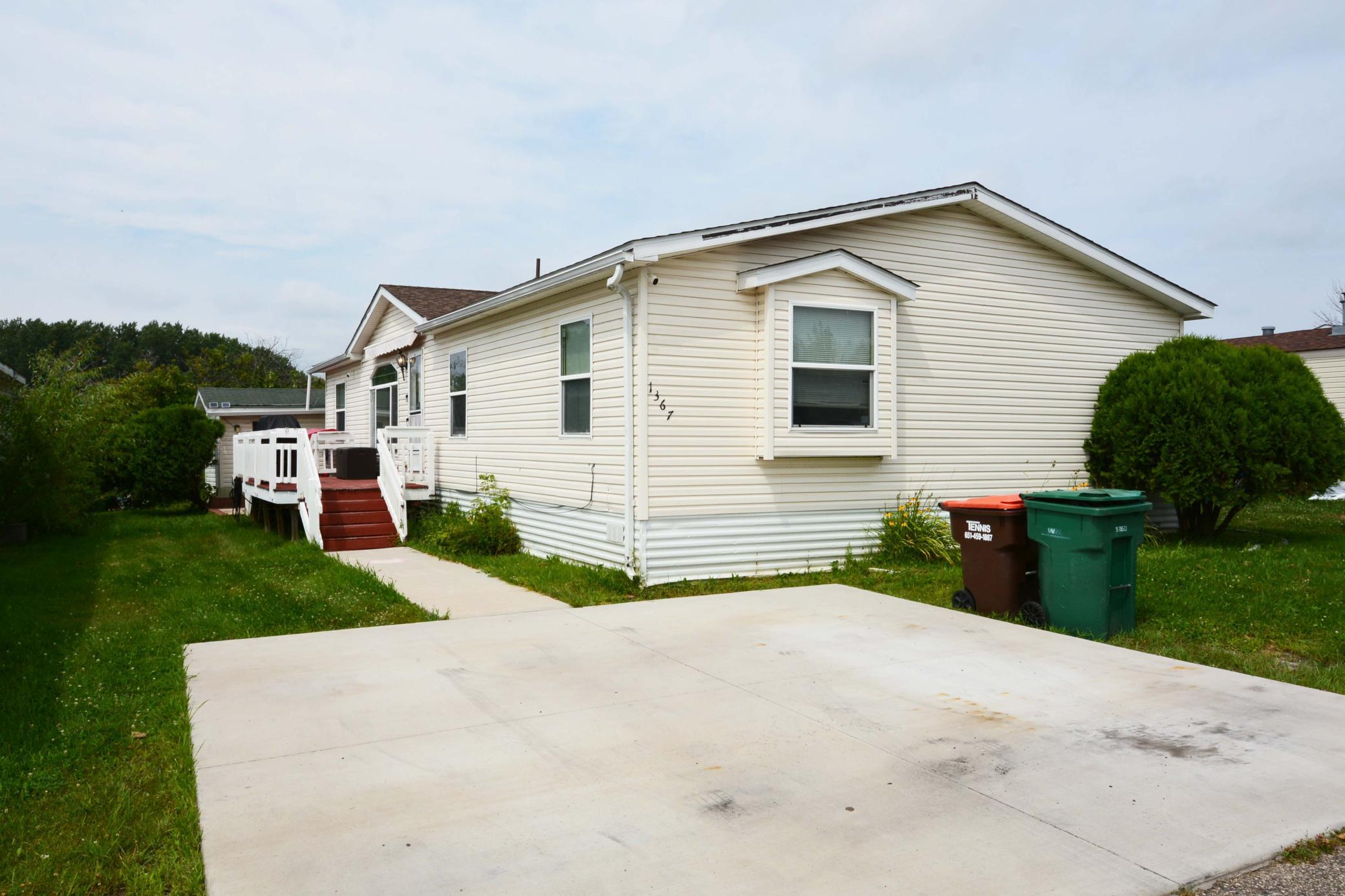 1367 Birchview Drive Maplewood, MN 55119 - Photo 2 of 21