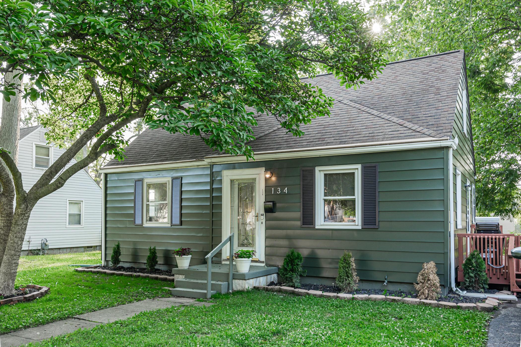 134 North Kellner Road Columbus, OH 43209 - Photo 2 of 27 Front of House