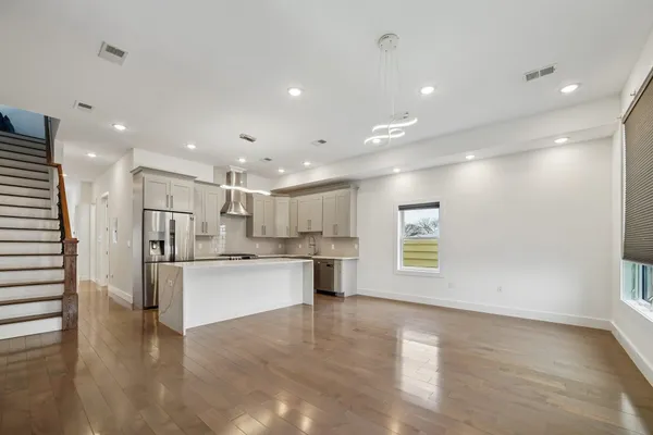 $5,250 | 46 Carlton Avenue, Unit 2, Jersey City, NJ 07307