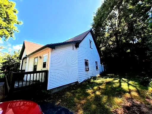 $190,000 | 109 Penobscot Street, Rumford, ME 04276