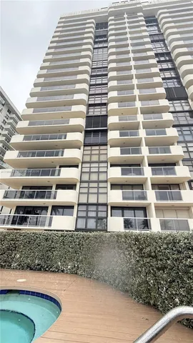 $780,000 | 5757 Collins Avenue, Unit 501, Miami Beach, FL 33140
