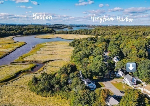 35 Clinton Road Weymouth, MA 02189 - Photo 4 of 37 a view of a city with ocean view