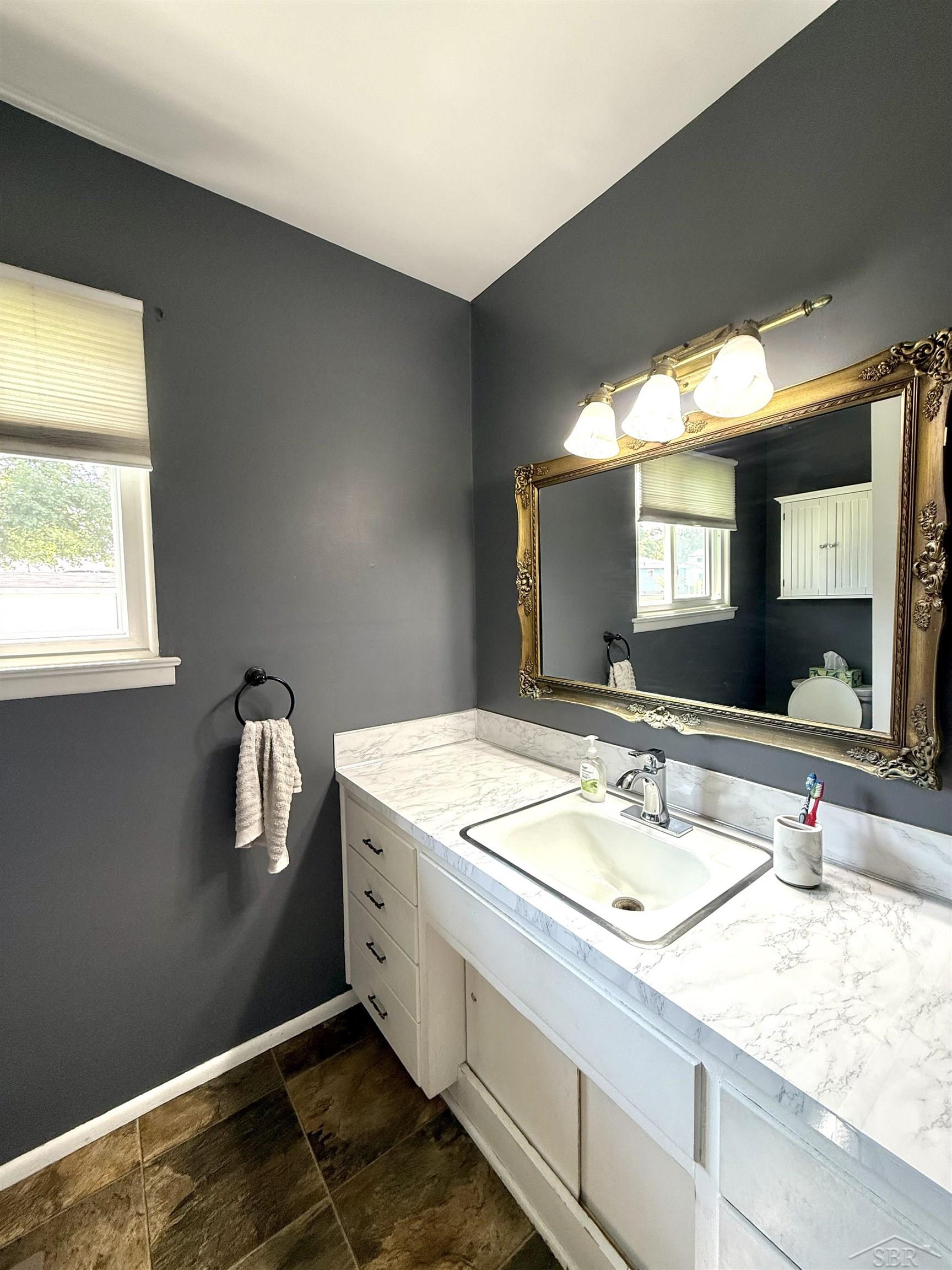 337 10th Street Sebewaing, MI 48759 - Photo 6 of 17 50183097-d8648a78-d063-49e6-936e-8b73ed5a056a.JPG