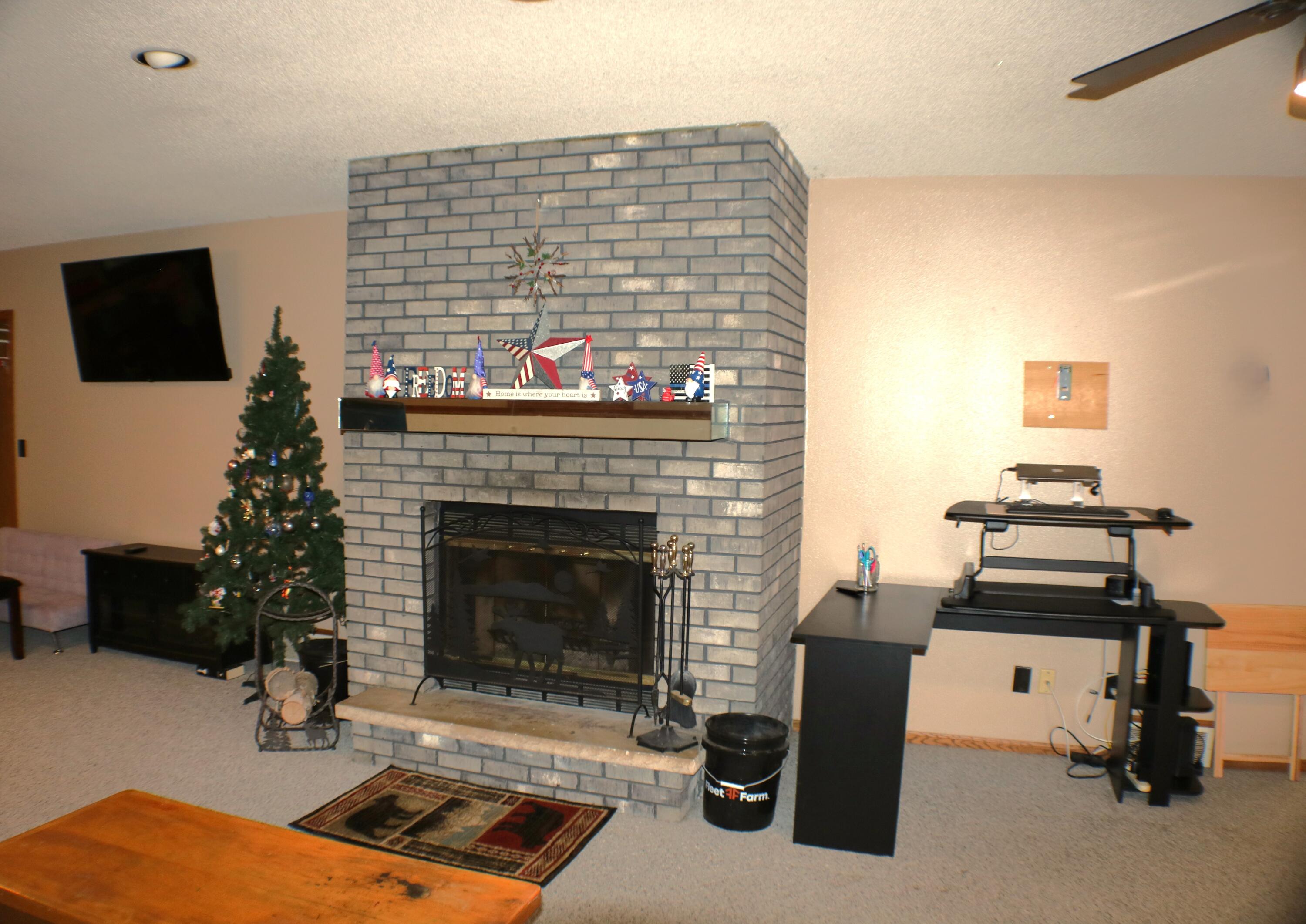 1018 31st Street Two Rivers, WI 54241 - Photo 30 of 51 Family Rm Fireplace
