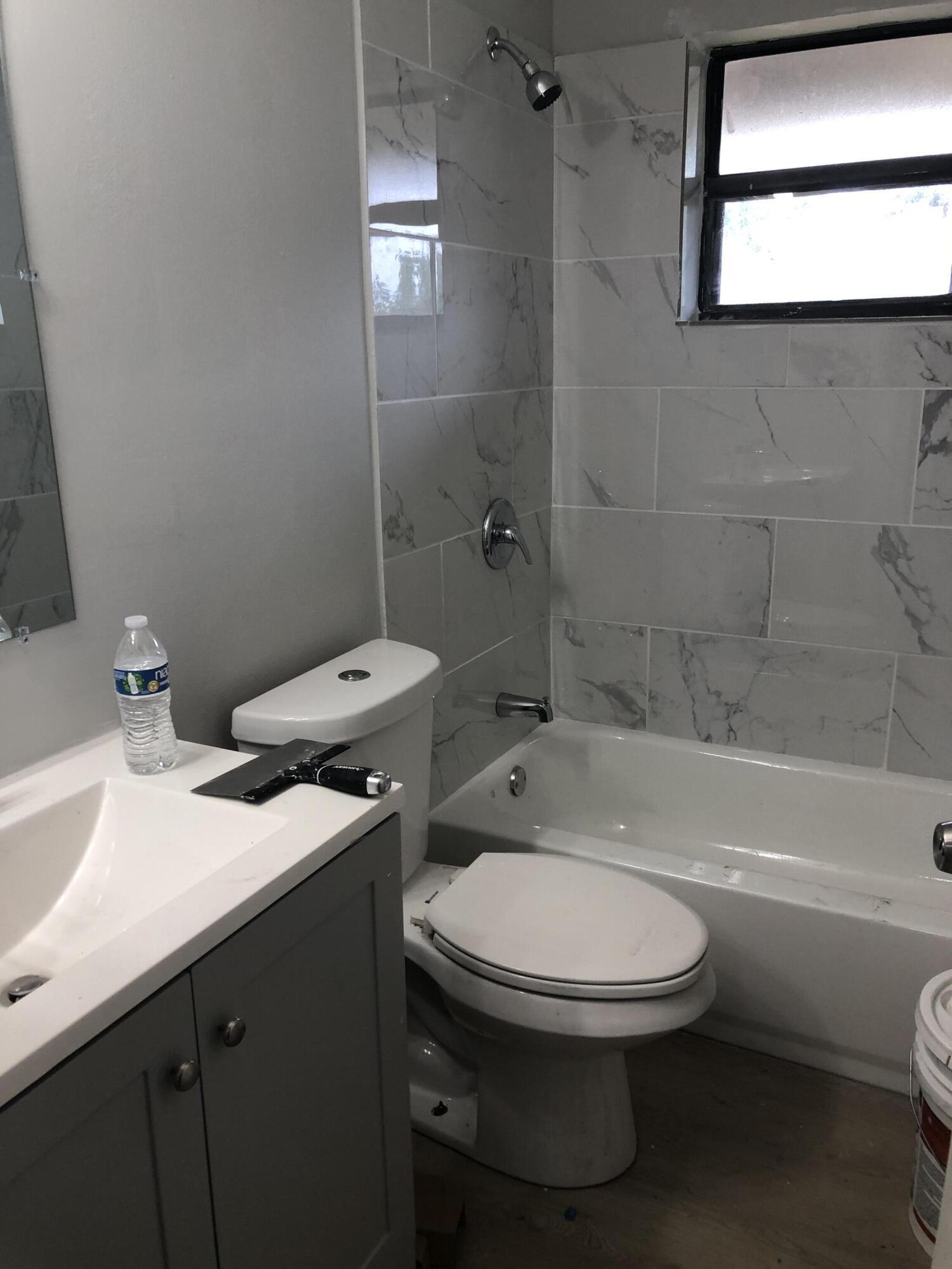 5862 Triphammer Road Lake Worth, FL 33463 - Photo 3 of 10 20231011184611875581000000-o