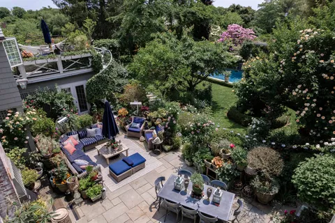 12 Huntington Lane, Water Mill, NY 11976