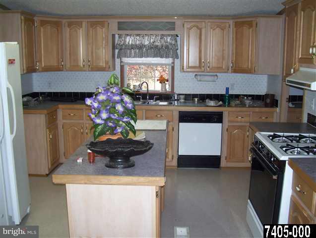 139 Clubhouse Road Delta, PA 17314 - Photo 7 of 17 Gallery Image 7