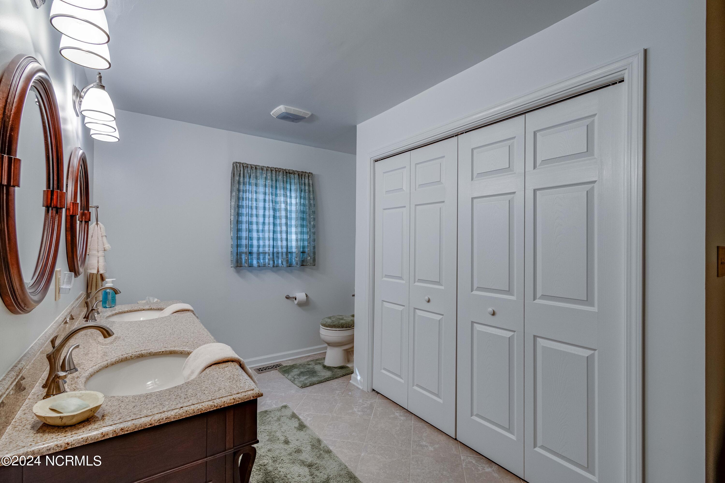 106 Raccoon Run Washington, NC 27889 - Photo 38 of 44 master bath 6 (2)