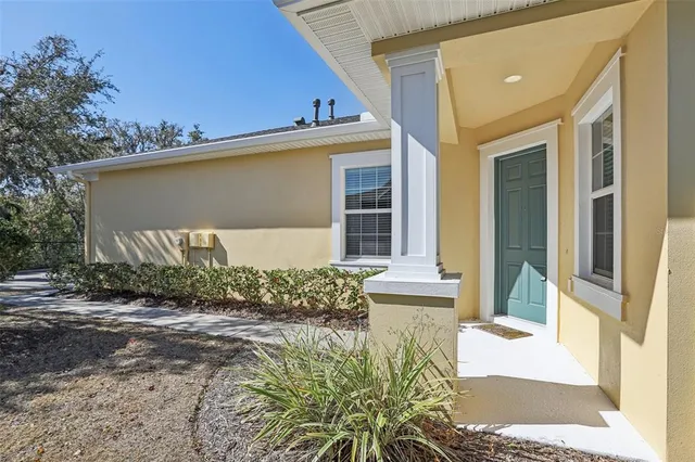 $320,000 | 221 Sunset Crest Court, Apollo Beach, FL 33572