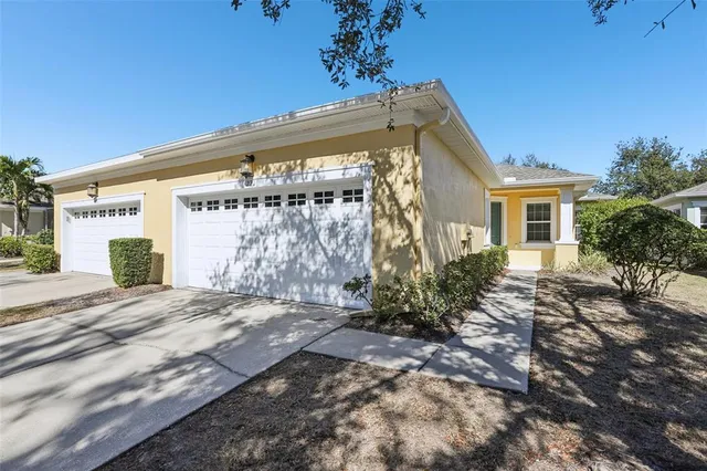 $320,000 | 221 Sunset Crest Court, Apollo Beach, FL 33572