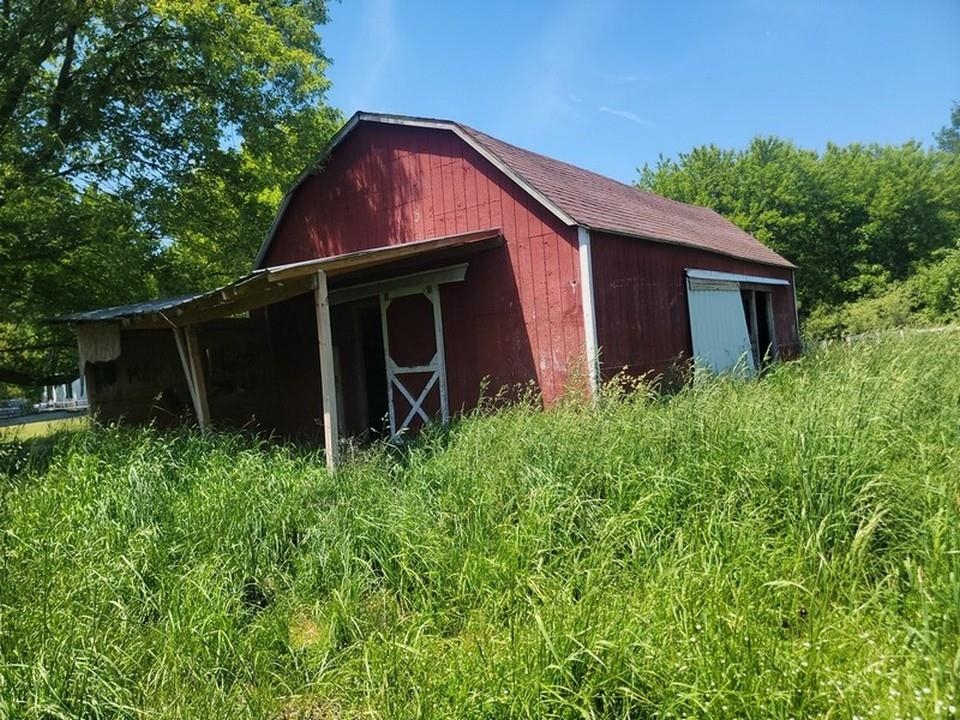 3320 North Sturgeon Road Midland, MI 48642 - Photo 23 of 27