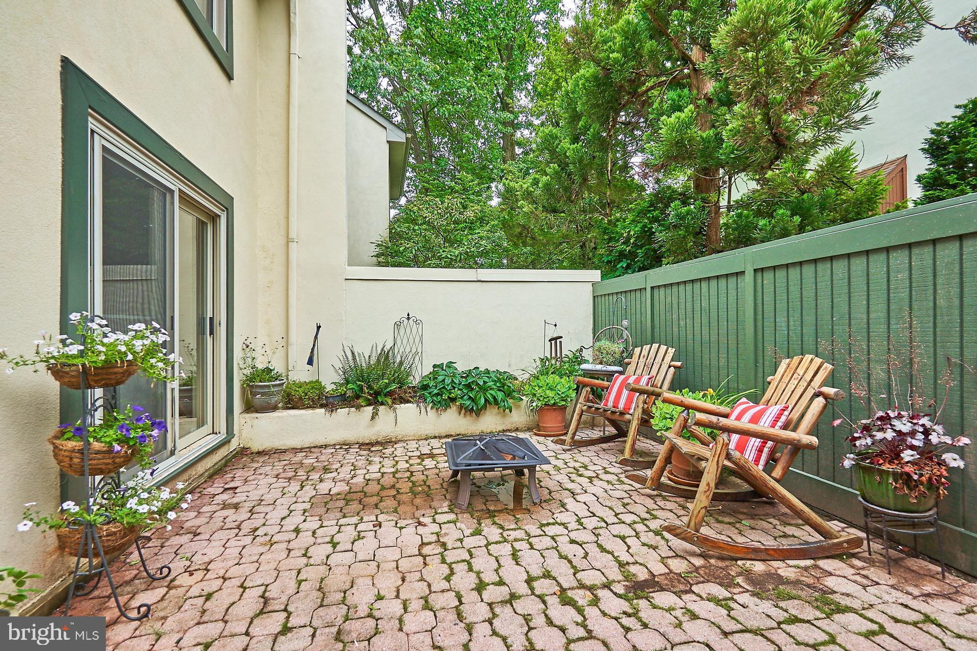 1509 Inlet Court Reston, VA 20190 - Photo 26 of 29 Private front patio
